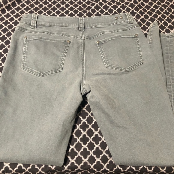 Cabi Style# 326 Bree Skinny Jeans Stretch Denim - Picture 5 of 8